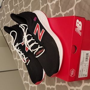 New Balance Fresh Foam ROAV Shoes